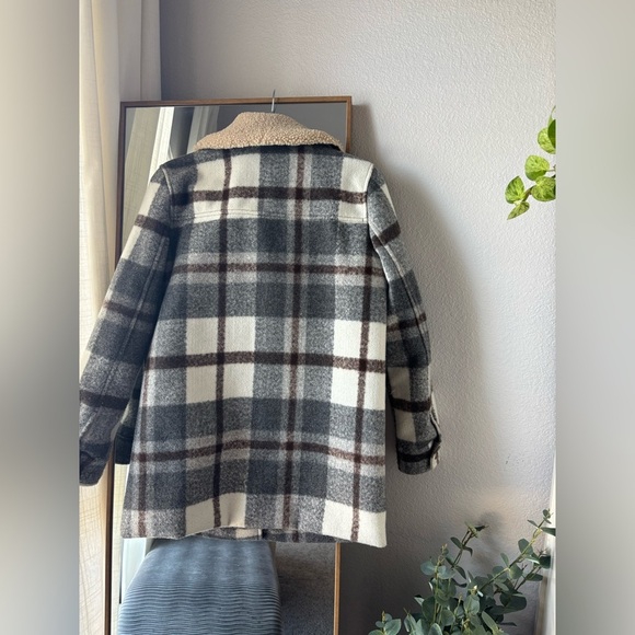 Mo-Ka by Sante Fe Apparel Women's Button-Front Long Sleeve Plaid Shacket Coat - Picture 5 of 5